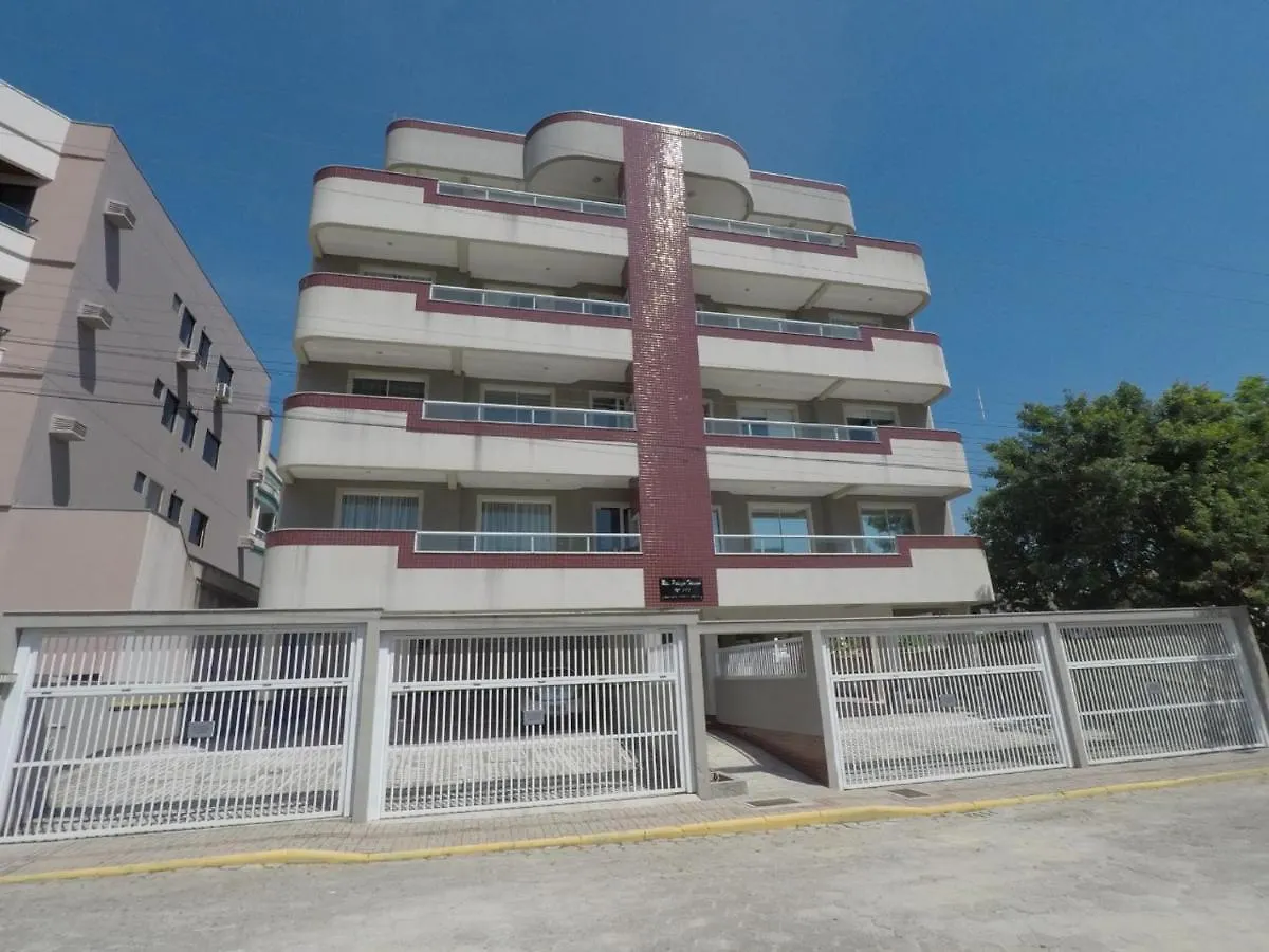 Apartamento 3 Quartos 8 Pessoas A 50 Mts Da Praia De Bombas, A 100M Da Passarela Do Ribeiro Bombinhas 0*,  Βραζιλία