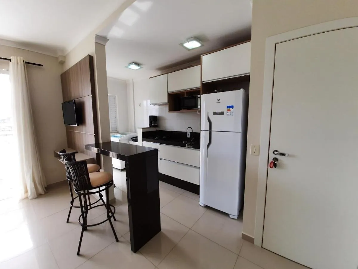 Apartamento 3 Quartos 8 Pessoas A 50 Mts Da Praia De Bombas, A 100M Da Passarela Do Ribeiro Bombinhas